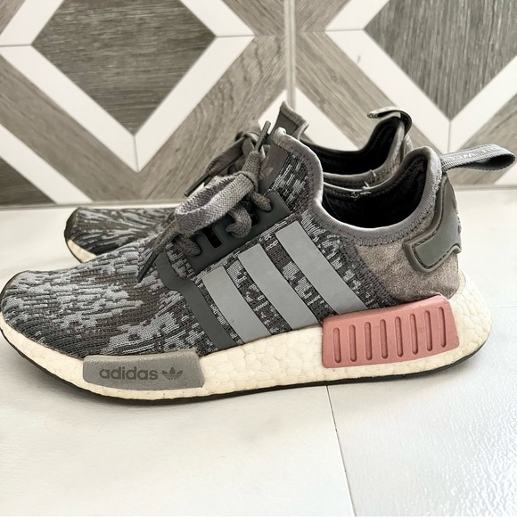 Adidas nmd r1 heather gray raw pink sneakers size 6 - Picture 4 of 11